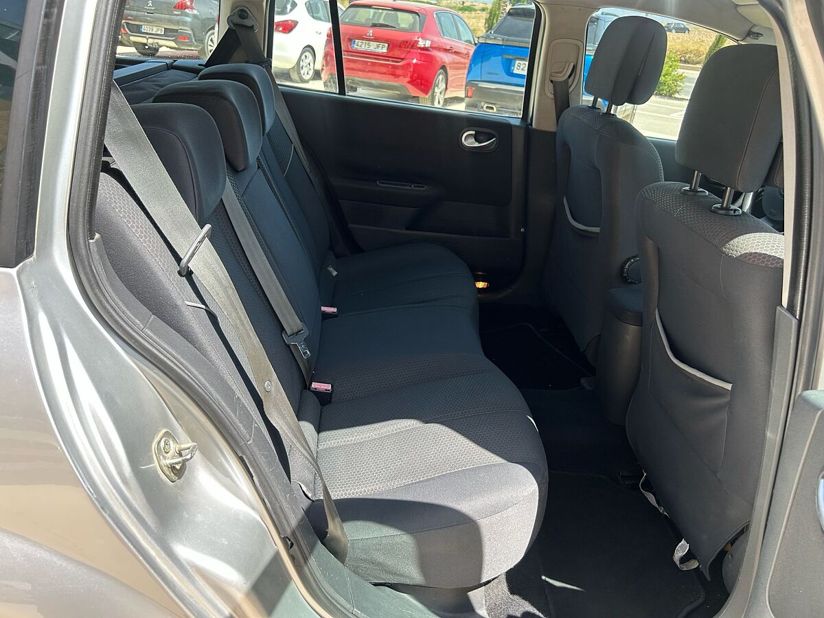 RENAULT MEGANE ESTATE 1.5 DCI SPANISH LHD IN SPAIN 89000 MILES SUPER 2005